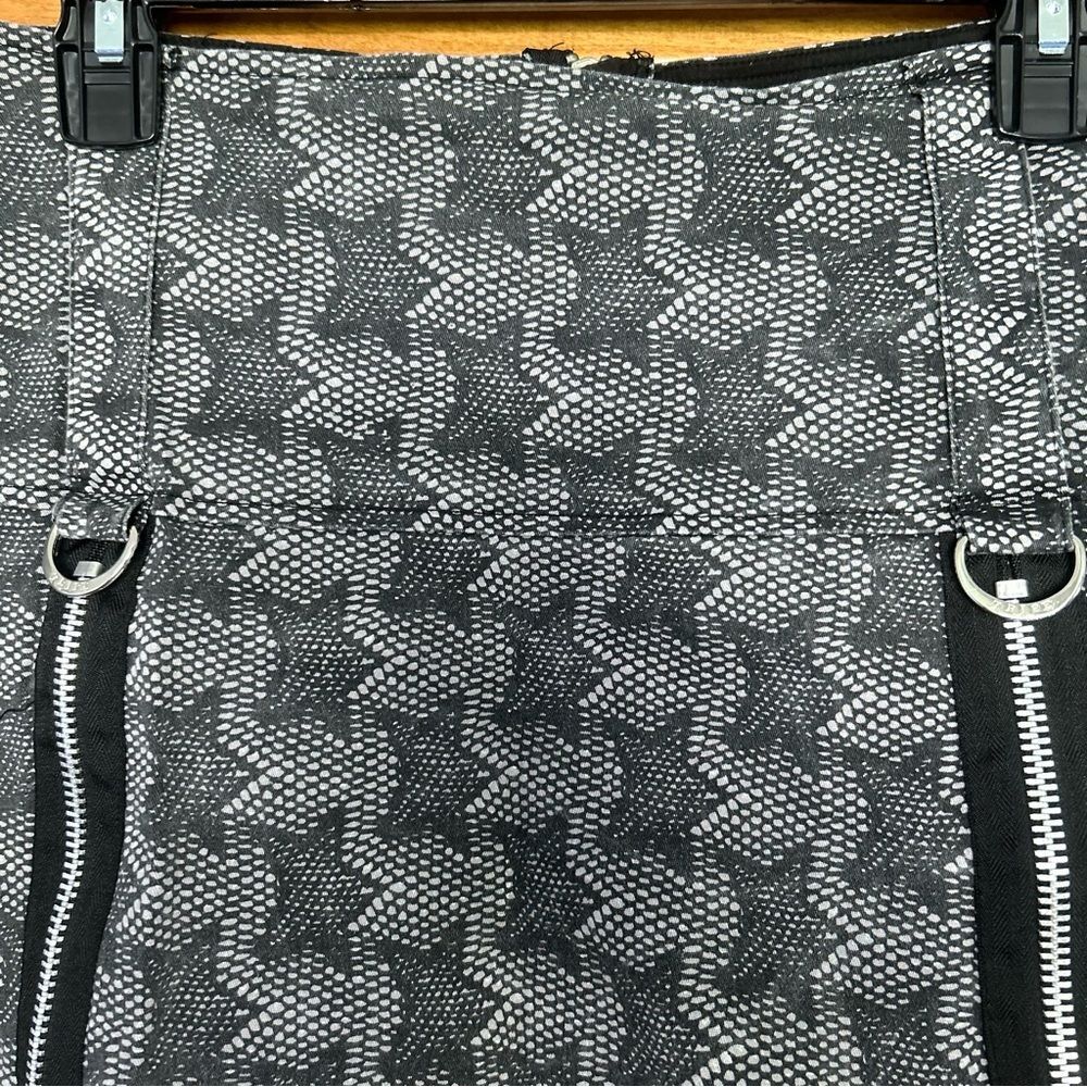 Tripp NYC Black & Grey Star Zipper Micro Skirt Goth Y2K Size XXL - Picture 2 of 12